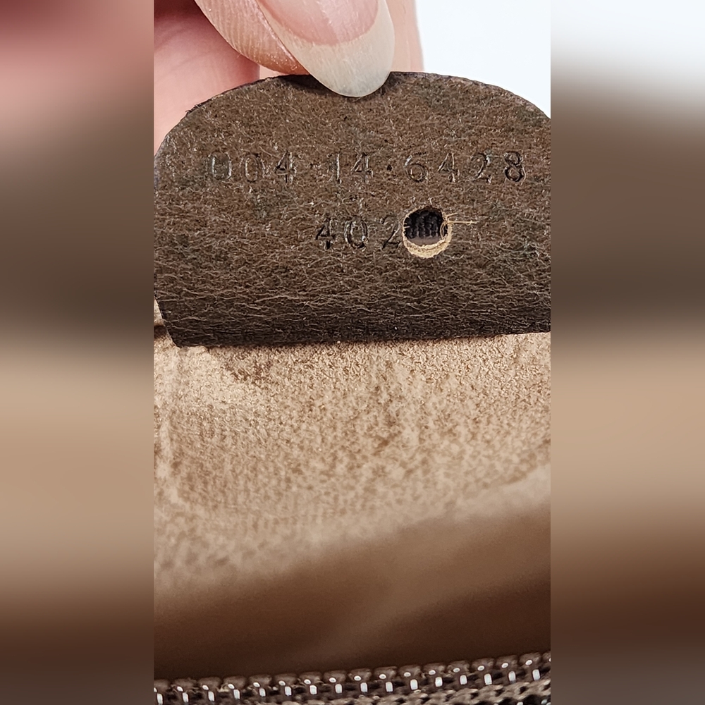 Authentic! Gucci GG crossbody brown. Pre Loved but in great condition. - Picture 11 of 14